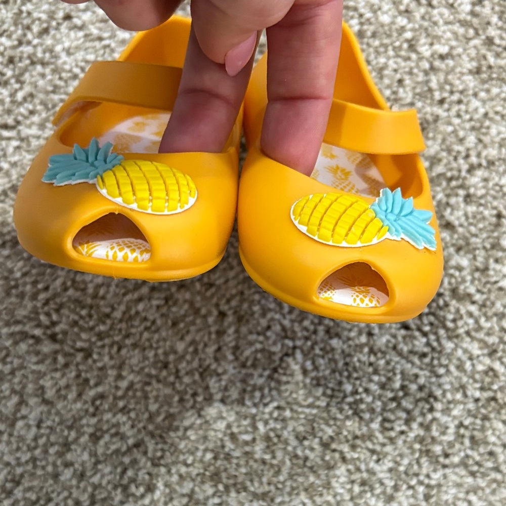 Yellow Pineapple Baby Sandals - Picture 5 of 6